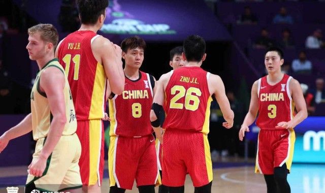 星空体育官网下载入口-赵睿：目前的中国男篮离奥运会还有一定的距离 基本功等都需要练