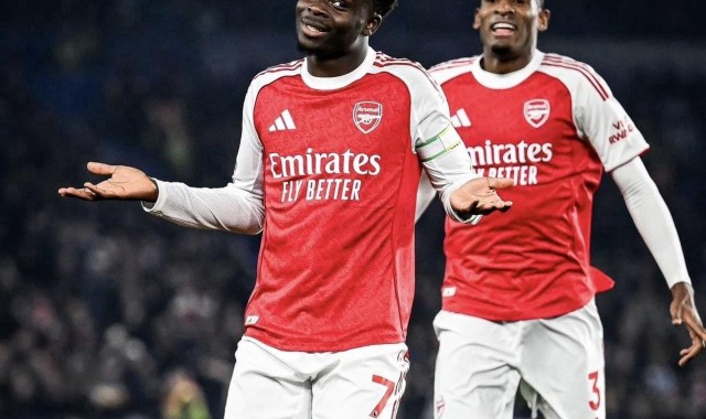 星空体育中国-足坛一夜动态：阿森纳领先曼城7分！曼联遭绝杀首败 切尔西逆转