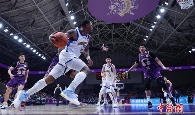 星空体育官网下载入口-CBA常规赛：北京控股队负于浙江方兴渡队|浙江队|体育馆|男子篮球|职业联赛|北控男篮_新浪体育_新浪新闻